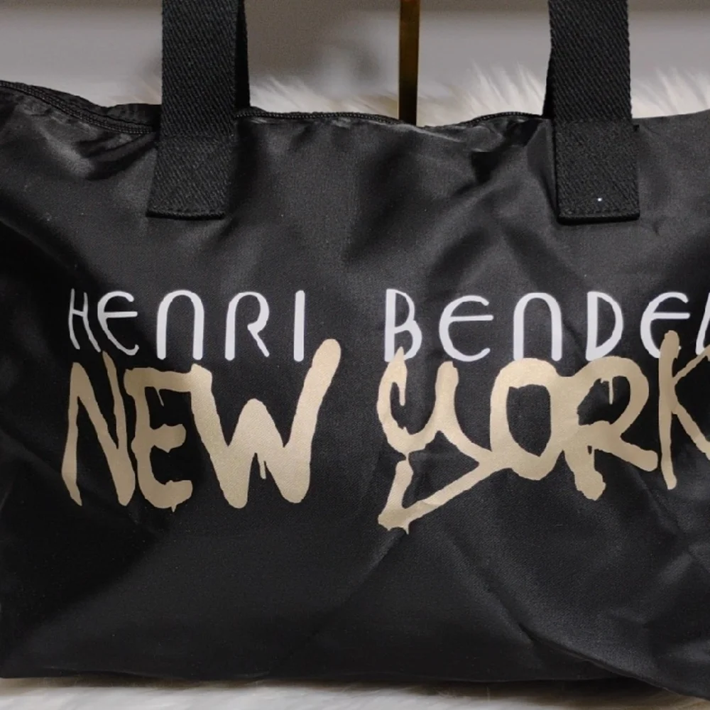 SALE! Henri Bendel Black & Gold Graffiti New York Nylon Like New Tote - Picture 2 of 13